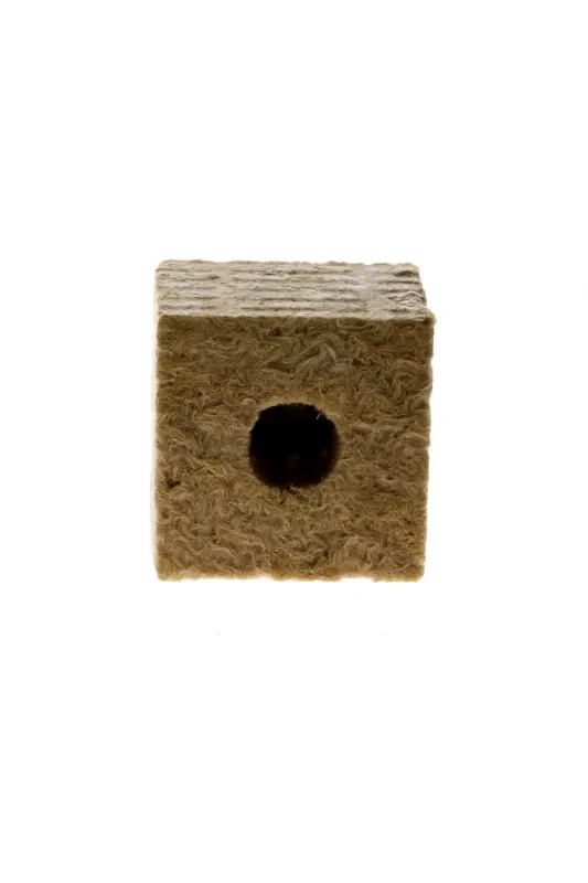 Stone wool cube Grodan 7 x 7 cm small hole
